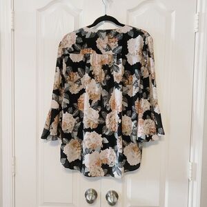 INC International Concepts Woman’s Floral Blouse Size 1X